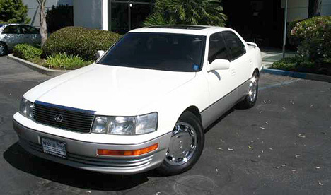 Lexus LS400        .